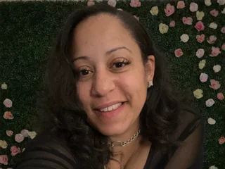 JuicyLynn webcam livesex profile in ebony cams