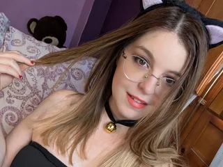 SaraKroftPlay Milf webcam from Spain